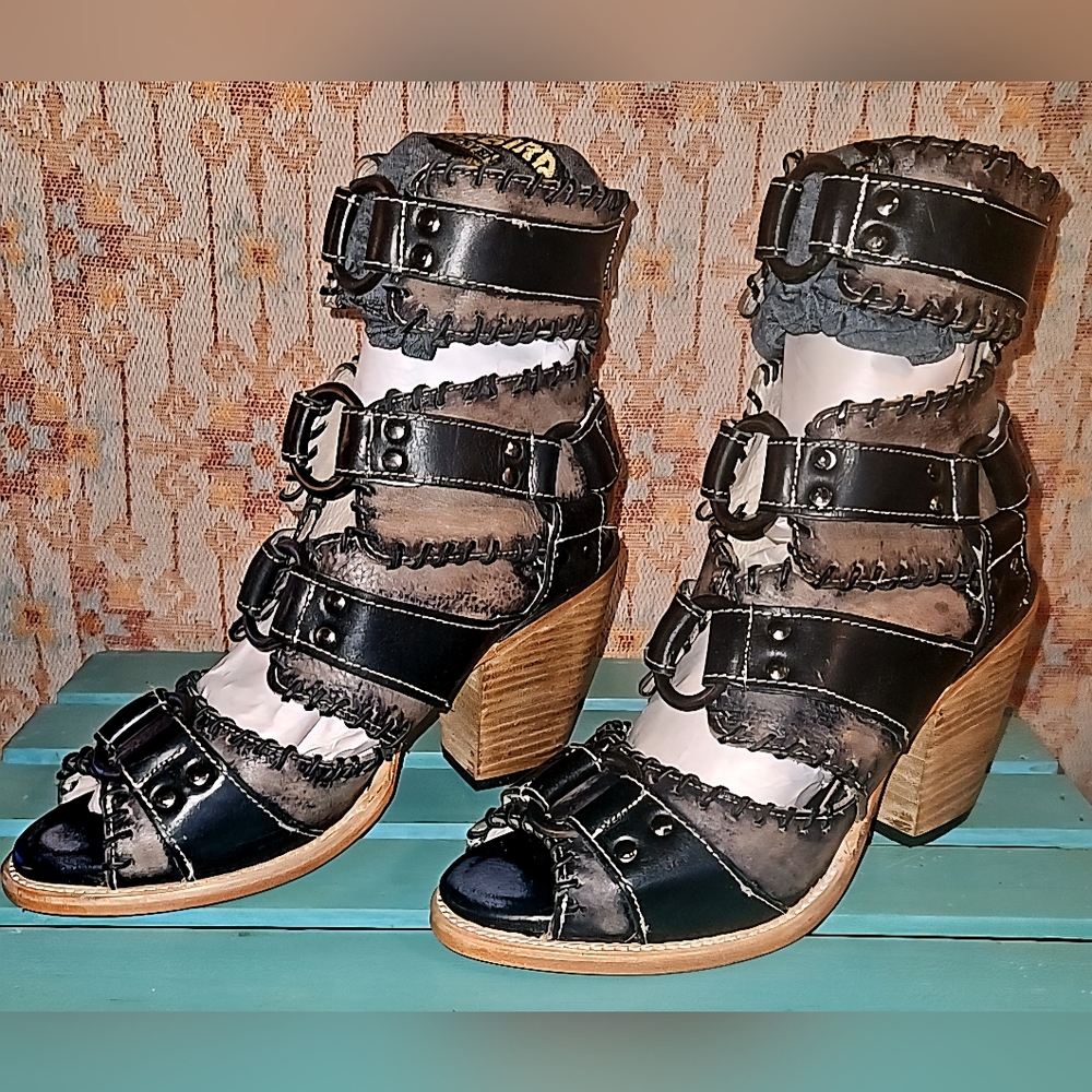 Freebird Rapture size 9 boho western strappy heeled sandal